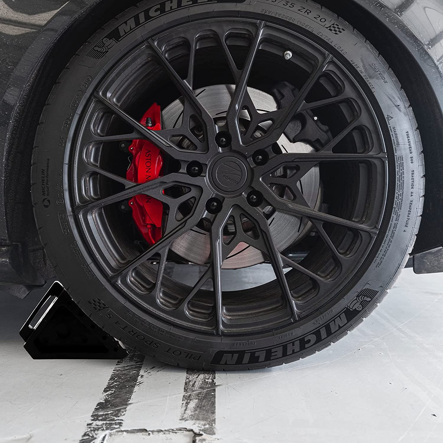 Fasmov Heavy Duty Wheel Chock