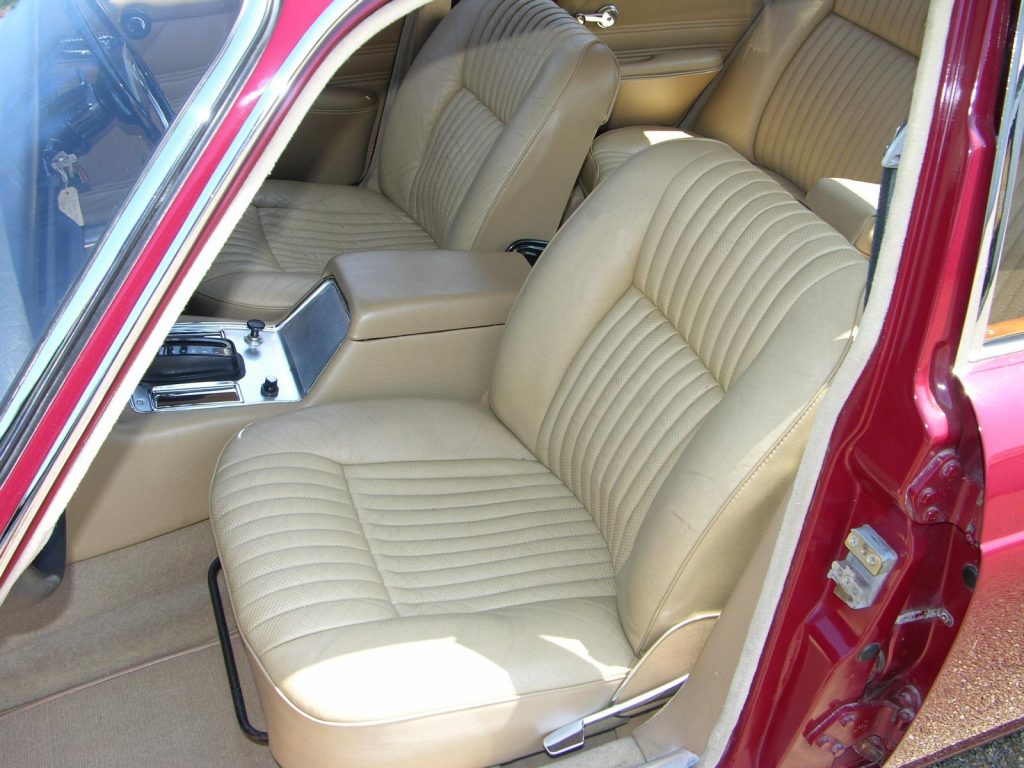 How To Install Jeep Seat Covers? 