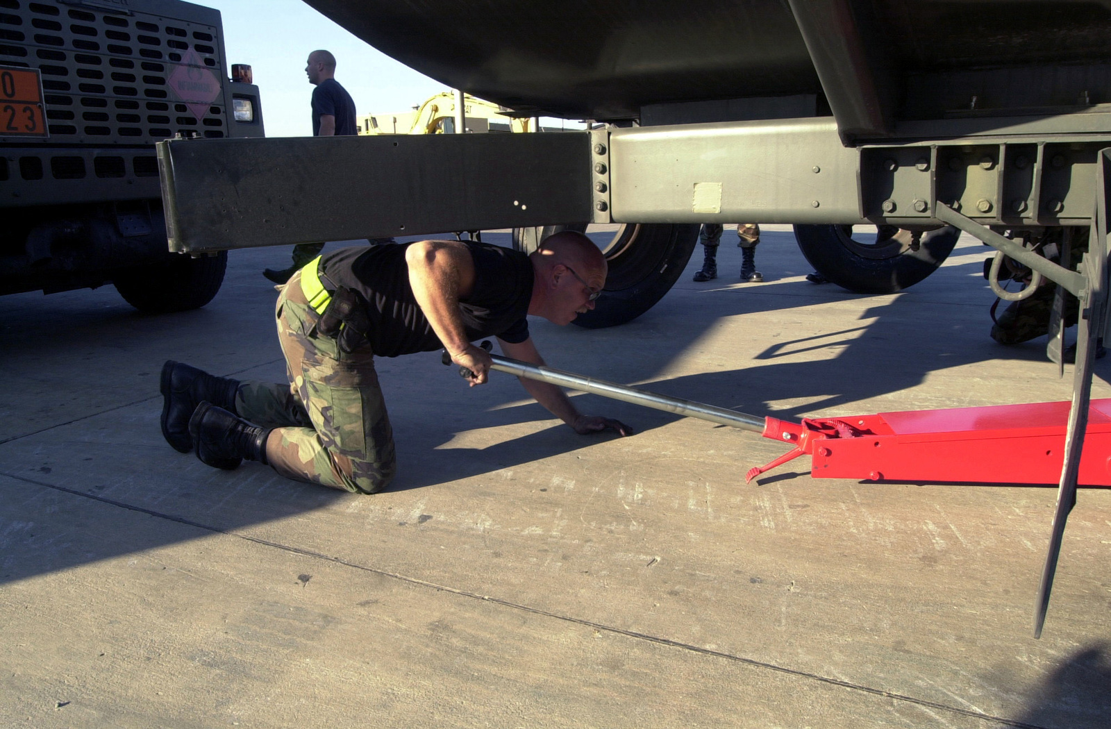 What Kind Of Floor Jack Do I Need For A Truck?